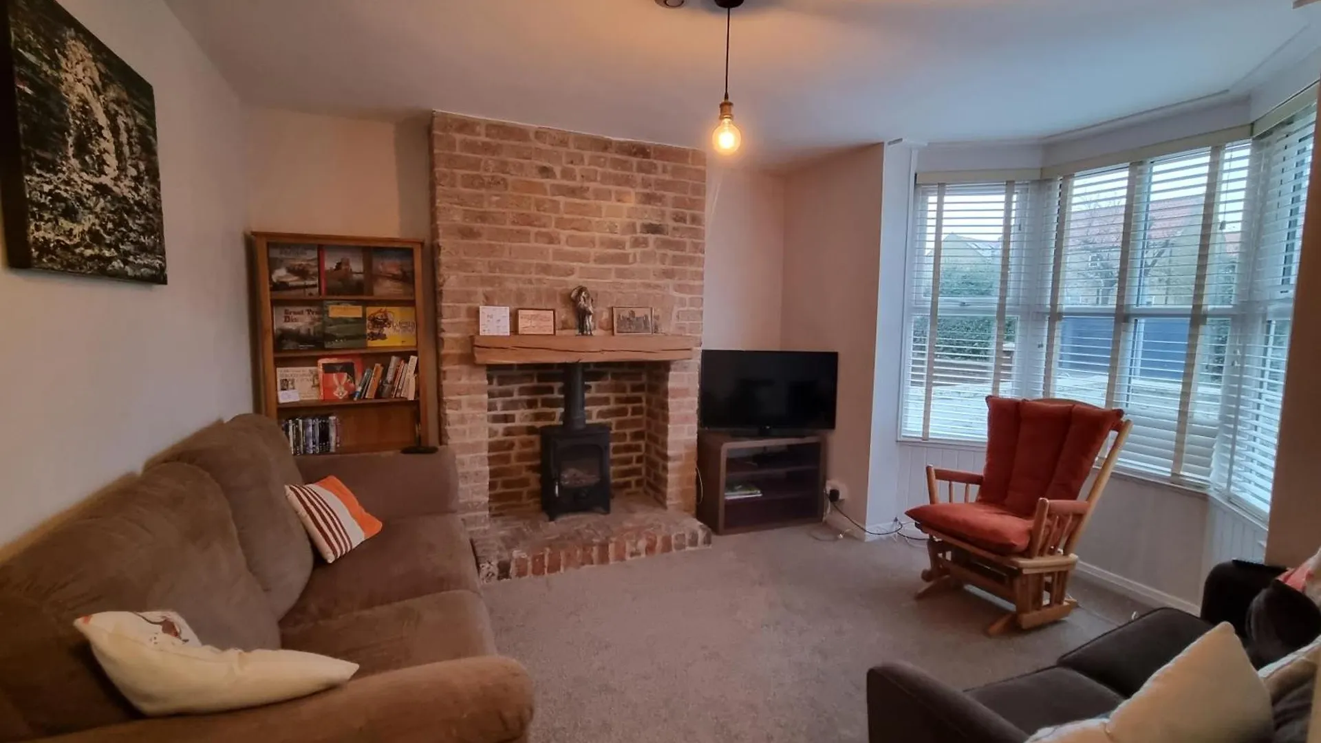 Tulip Cottage Hinderwell, Staithes & Whitby - 2 Night Min - Sleeps 6 - Pet Friendly 0*, Hinderwell Royaume-Uni